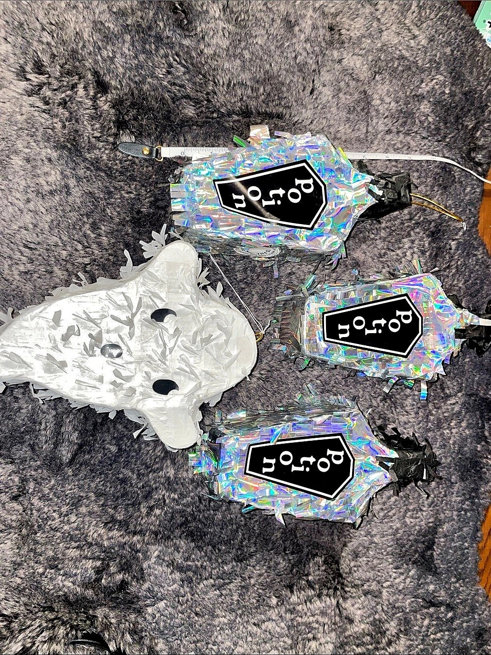 4pk PIÑATAS!!!! Holographic Party Decor Set - Silver & White